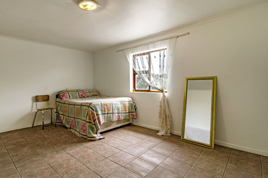 5 Bedroom Property for Sale in Bell Glen Western Cape
